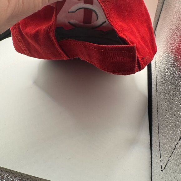 Cincinnati Reds Baseball Cap with Logo - Picture 3 of 5